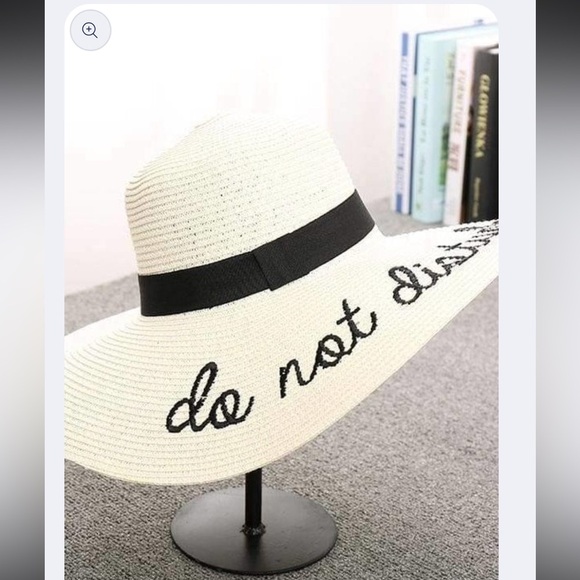 WHITE OVER SIZED DO NOT DISTURB LARGE BRIM EMBROIDERED BEACH HAT - Picture 2 of 9